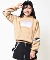 ベージュ