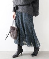 ブルー