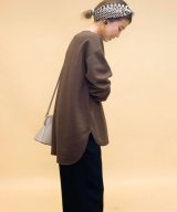 ダークブラウン