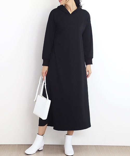 セール バックプリーツフーディーワンピース 長袖 ロング丈 無地 プリーツ きれいめ レディース アミュレット Amulet D Fashion セール バックプリーツフーディーワンピース 長袖 ロング丈 無地 プリーツ きれいめ レディース アミュレット Amulet D Fashion