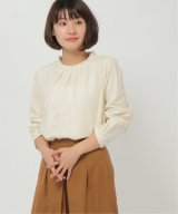 オフホワイト