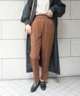 ブラウン
