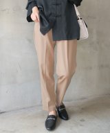 ダークベージュ
