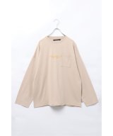 ベージュ