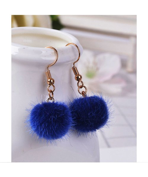 セール ふわふわ ファーピアス イヤリング レディース アクセサリー 可愛い 冬ピアス クリスマス セイヘイショップ Seiheishop D Fashion セール ふわふわ ファーピアス イヤリング レディース アクセサリー 可愛い 冬ピアス クリスマス セイヘイショップ Seiheishop D Fashion