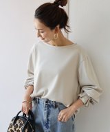 ライトベージュ