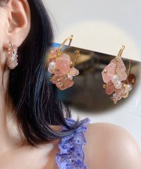 shoppinggo/ピアス レディース パール 揺れる フックピアス 大ぶり モチーフピアス 花 可愛い イヤリング 人気アクセサリー 二次会 結婚式/503635885