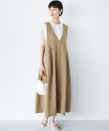 ベージュ