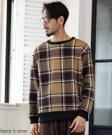 ベージュ