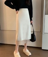 ベージュ
