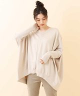 ベージュ