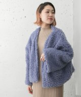 ライトブルー
