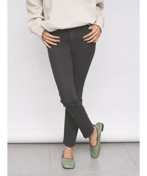 センター削りスキニーカラーデニムパンツ ミラオーウェン Mila Owen D Fashion センター削りスキニーカラーデニムパンツ ミラオーウェン Mila Owen D Fashion