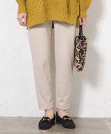 ベージュ