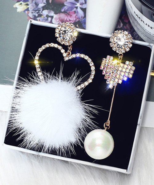 セール ファーピアス レディース 揺れる 可愛い ロングピアス ぶら下がり チェーンピアス キラキラ アクセサリー フェイクパール ミニミニストア Miniministore D Fashion セール ファーピアス レディース 揺れる 可愛い ロングピアス ぶら下がり チェーンピアス キラキラ アクセサリー フェイクパール ミニミニストア Miniministore D Fashion