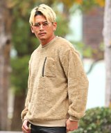 ベージュ