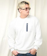 オフホワイト