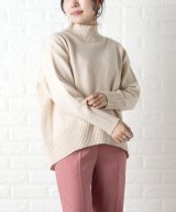 ライトベージュ