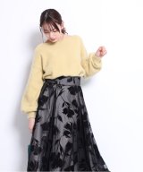 イエロー