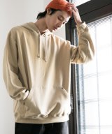 ベージュ