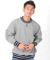 グレー