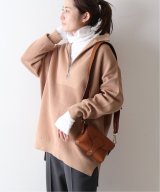 ベージュ