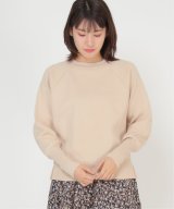 ベージュ