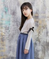 ベージュ