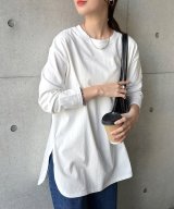 オフホワイト