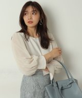 ベージュ系