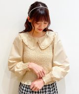 ベージュ