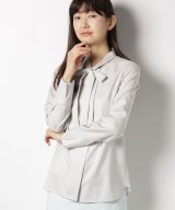 ベージュ
