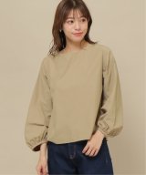ベージュ