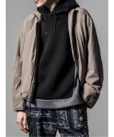 ベージュ
