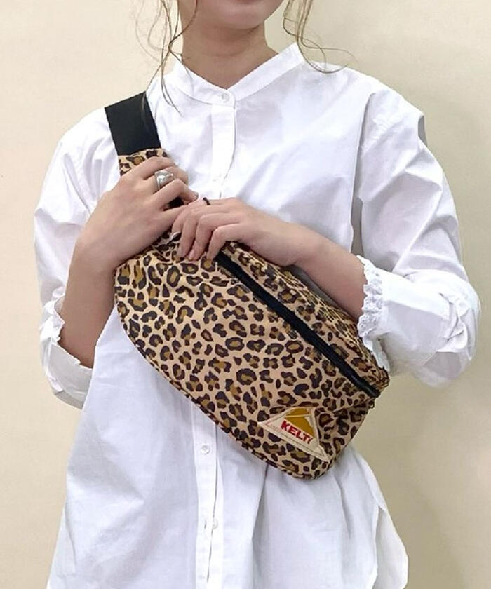 KELTY/ケルティ】デザインプリント ボディバッグ ミニファニー