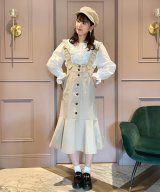 ベージュ