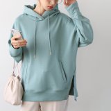 ライトグリーン