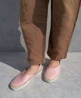 ピンク