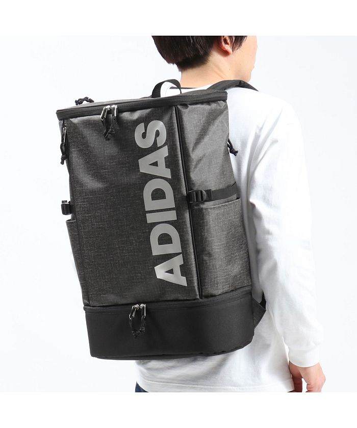 美品！adidas(アディダス) グレー 29Lボックス型リュック