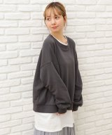 チャコールグレー