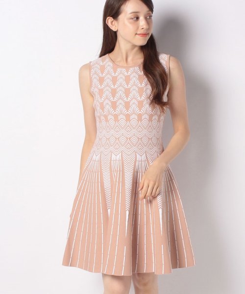 セール Antinino Valenti リーフストライプワンピース エッセンス オブ アナイ Essence Of Anayi D Fashion セール Antinino Valenti リーフストライプワンピース エッセンス オブ アナイ Essence Of Anayi D Fashion