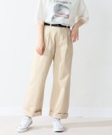 ベージュ