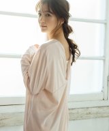 ベージュ
