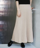 ライトベージュ