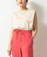 ベージュ