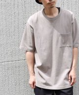 ダークベージュ