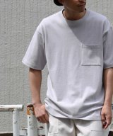 ライトグレー