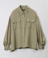 ベージュ