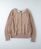 ベージュ