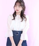 オフホワイト